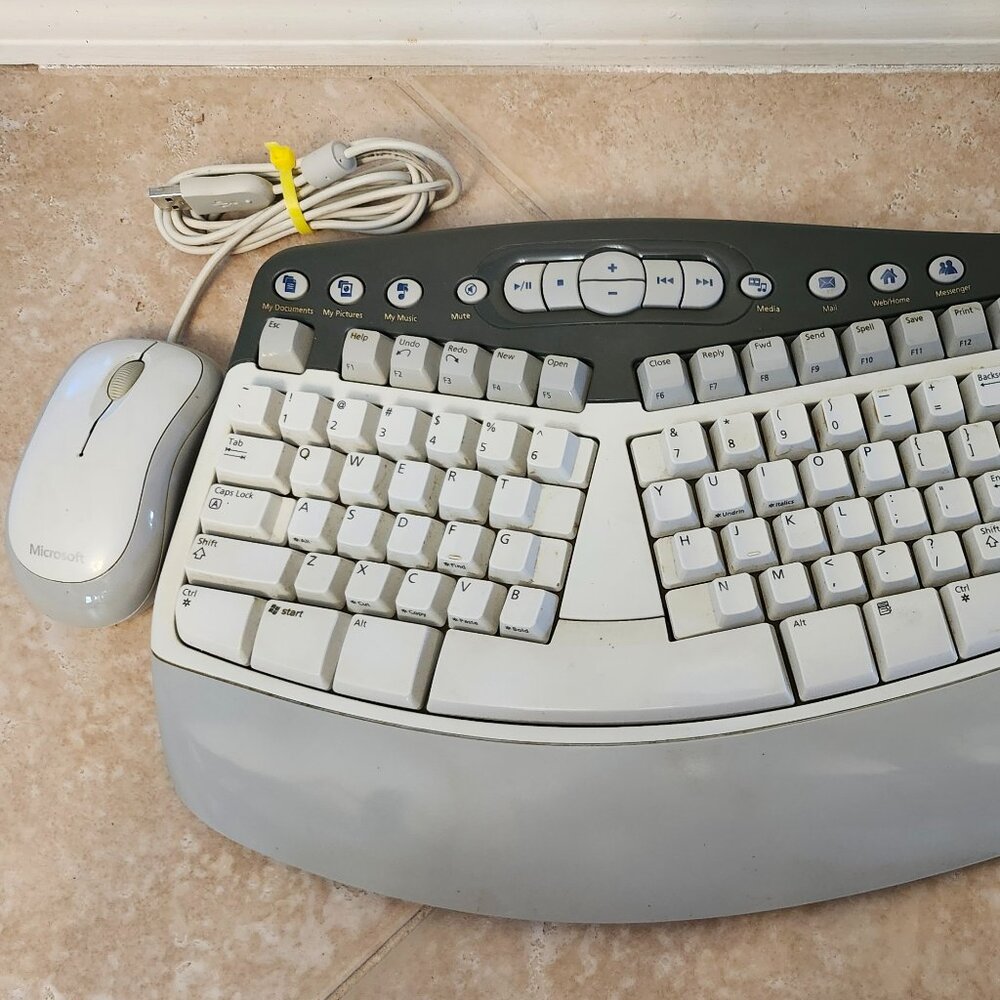 Vintage Microsoft Natural MultiMedia Keyboard + MS Basic Optical Mouse